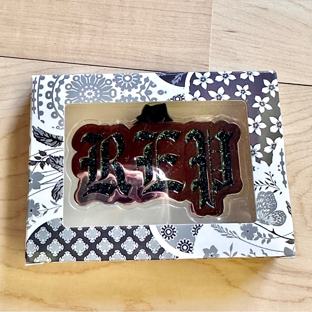 NWT REP Taylor Swift Reputation ornament